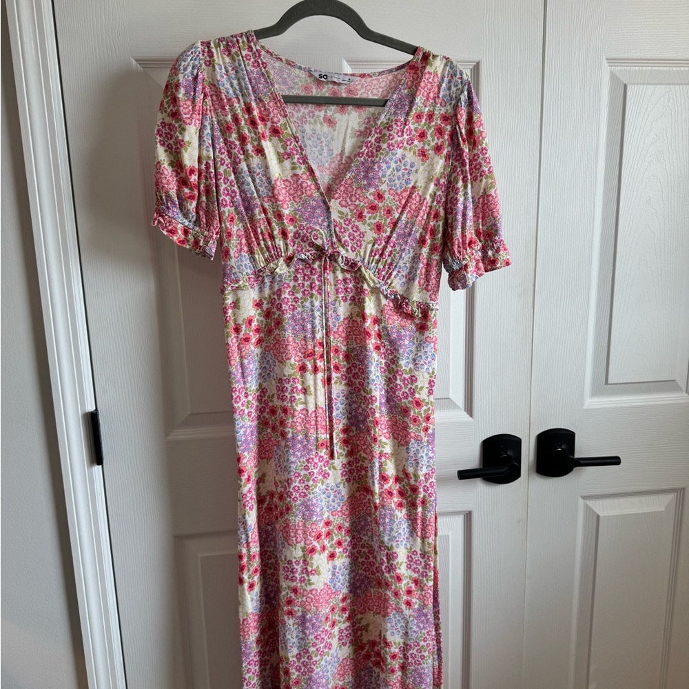 Floral V-Neck Maxi Dress